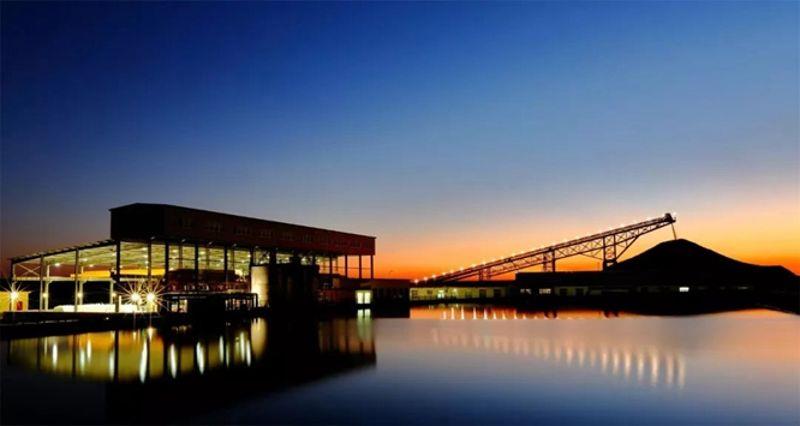 图为华刚矿业产区 图为华刚矿业产区